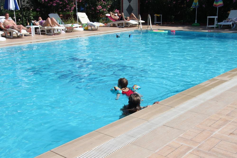 The Green Valley Hotel Ölüdeniz Extérieur photo